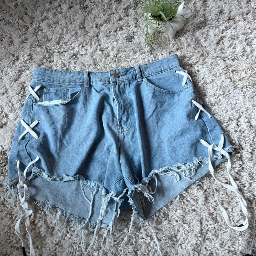Light Blue Frayed unique crisscross Women's Jean Shorts with Lace-Up Detail your - Picture 2 of 4